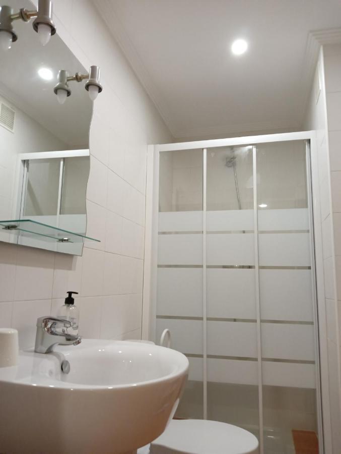 Apartamentos Chevere Rojo-Huca โอเบียโด ภายนอก รูปภาพ