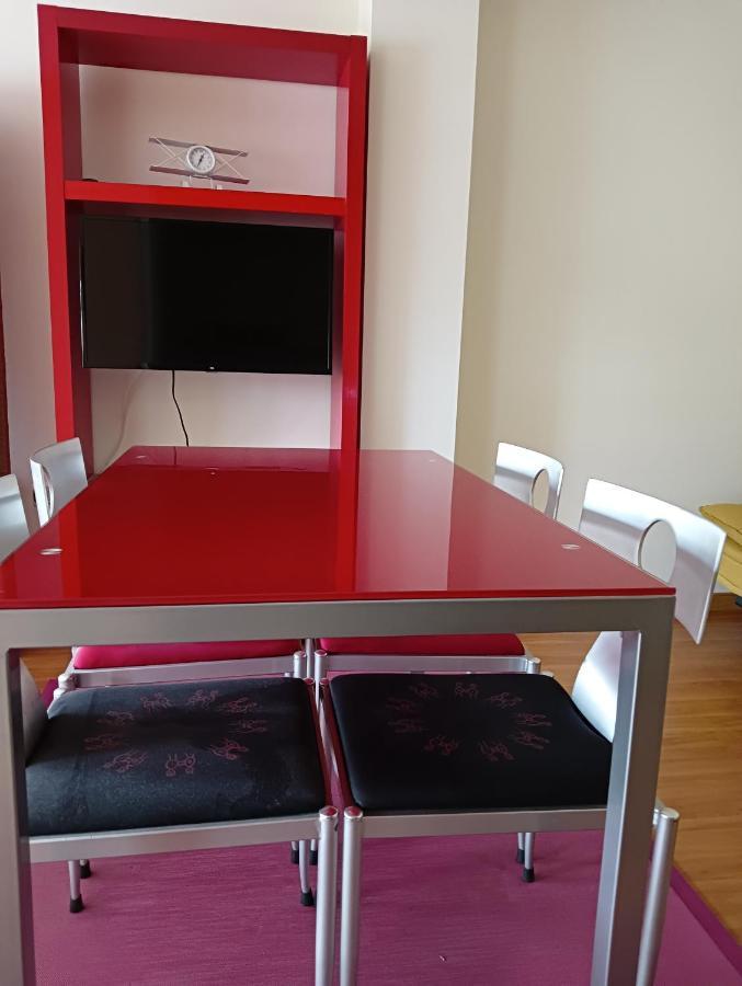 Apartamentos Chevere Rojo-Huca โอเบียโด ภายนอก รูปภาพ